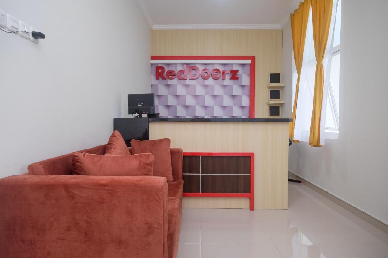 Reddoorz Near Kawasan Bandara Ahmad Yani Semarang 2 Hotel Luaran gambar