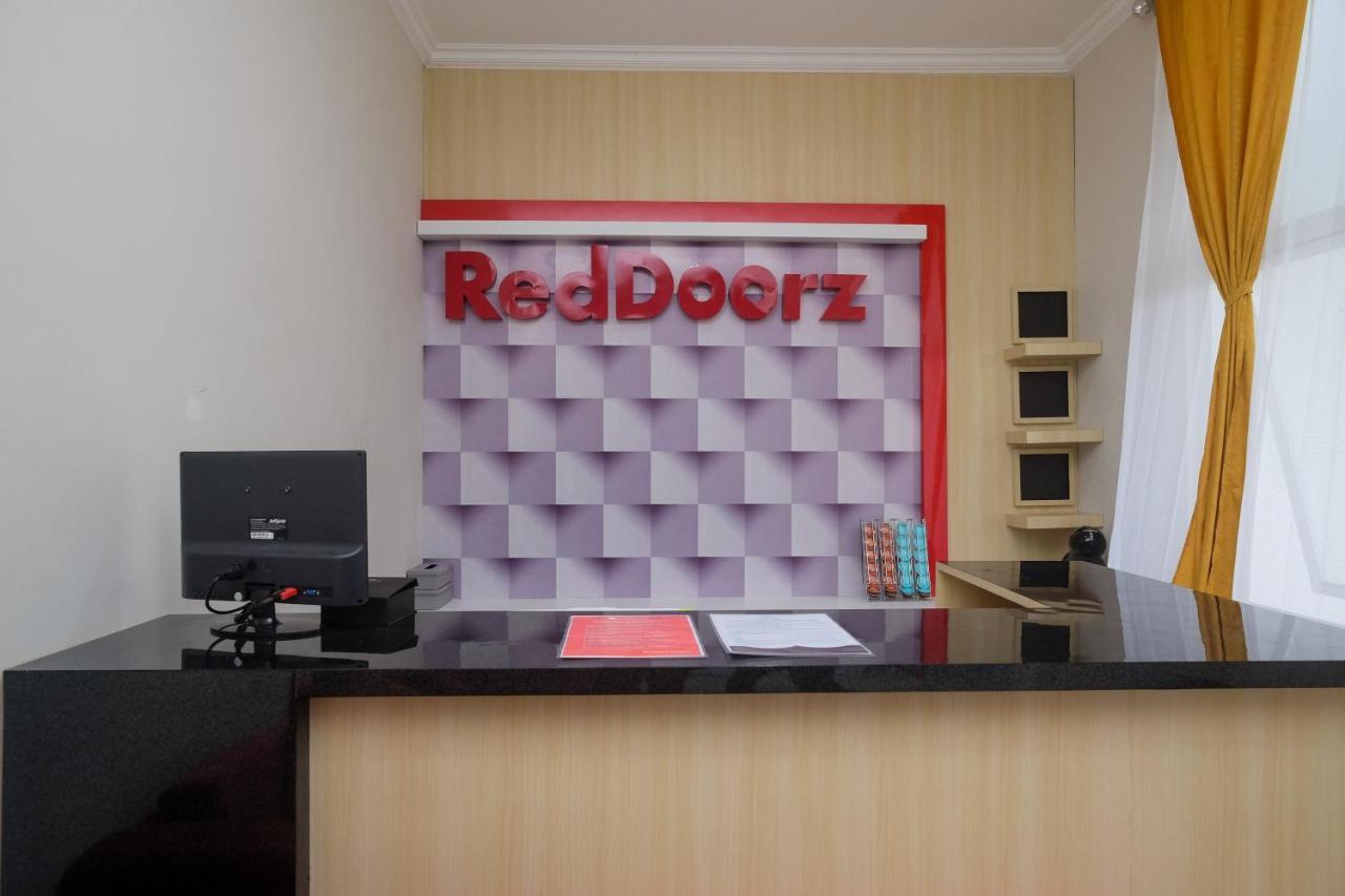 Reddoorz Near Kawasan Bandara Ahmad Yani Semarang 2 Hotel Luaran gambar