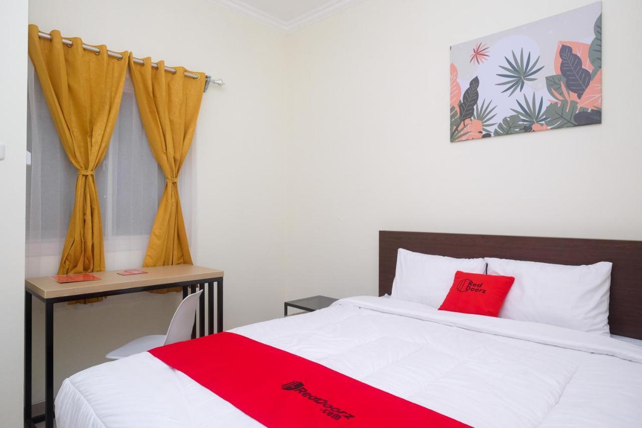 Reddoorz Near Kawasan Bandara Ahmad Yani Semarang 2 Hotel Luaran gambar